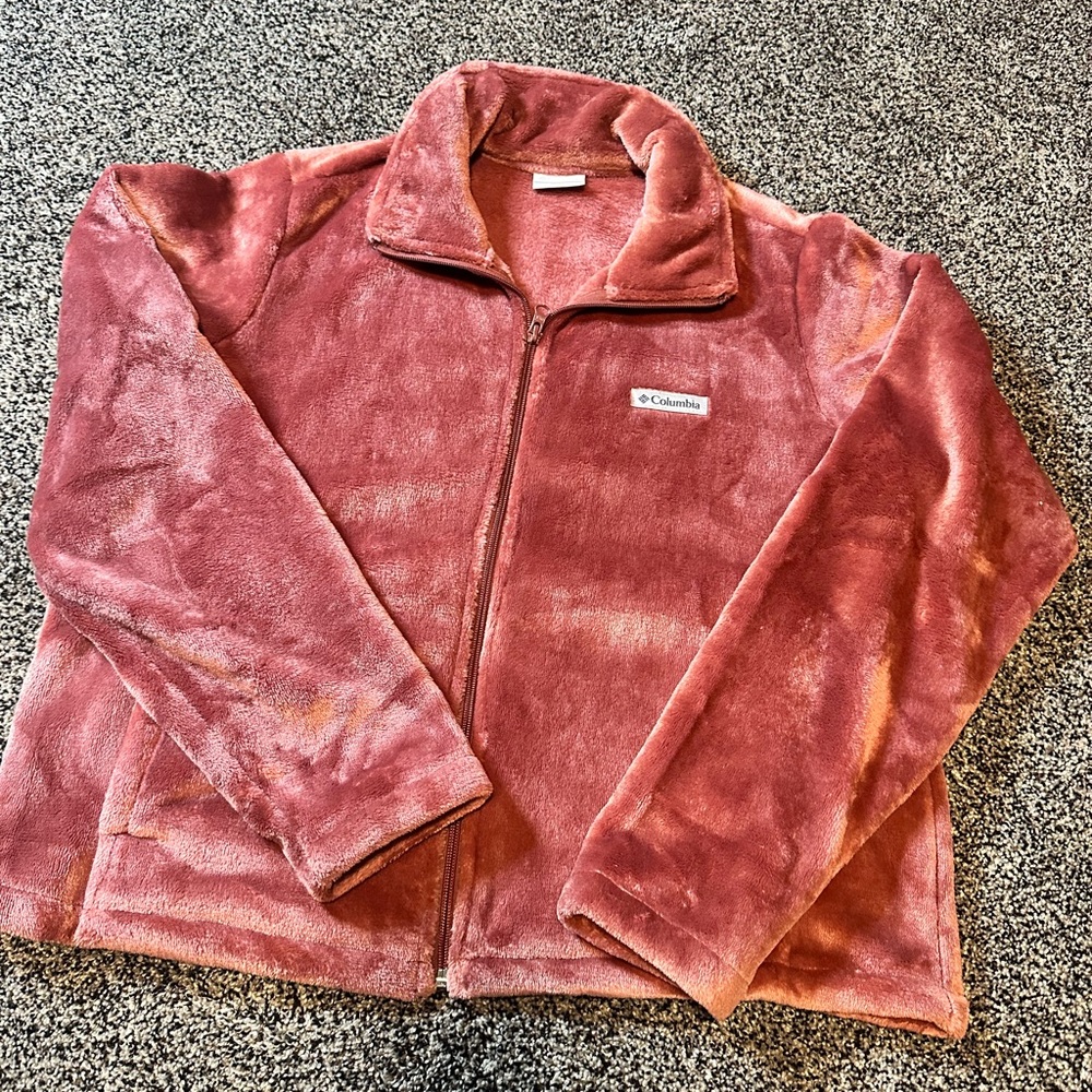 Rose plush Columbia Fleece
